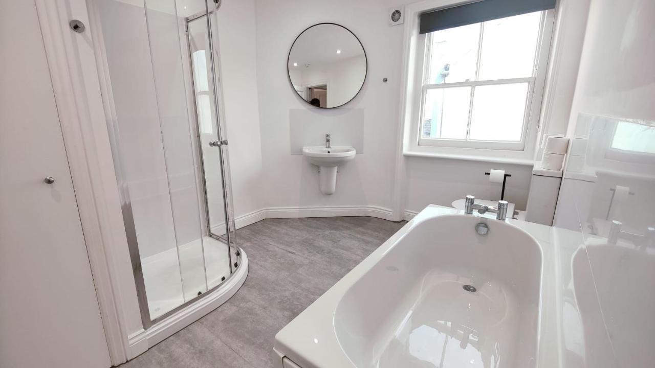 3 Bed Flat Close To Liverpool St & Brick Lane Лондон Экстерьер фото