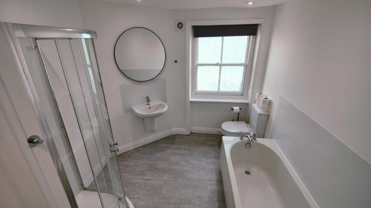 3 Bed Flat Close To Liverpool St & Brick Lane Лондон Экстерьер фото