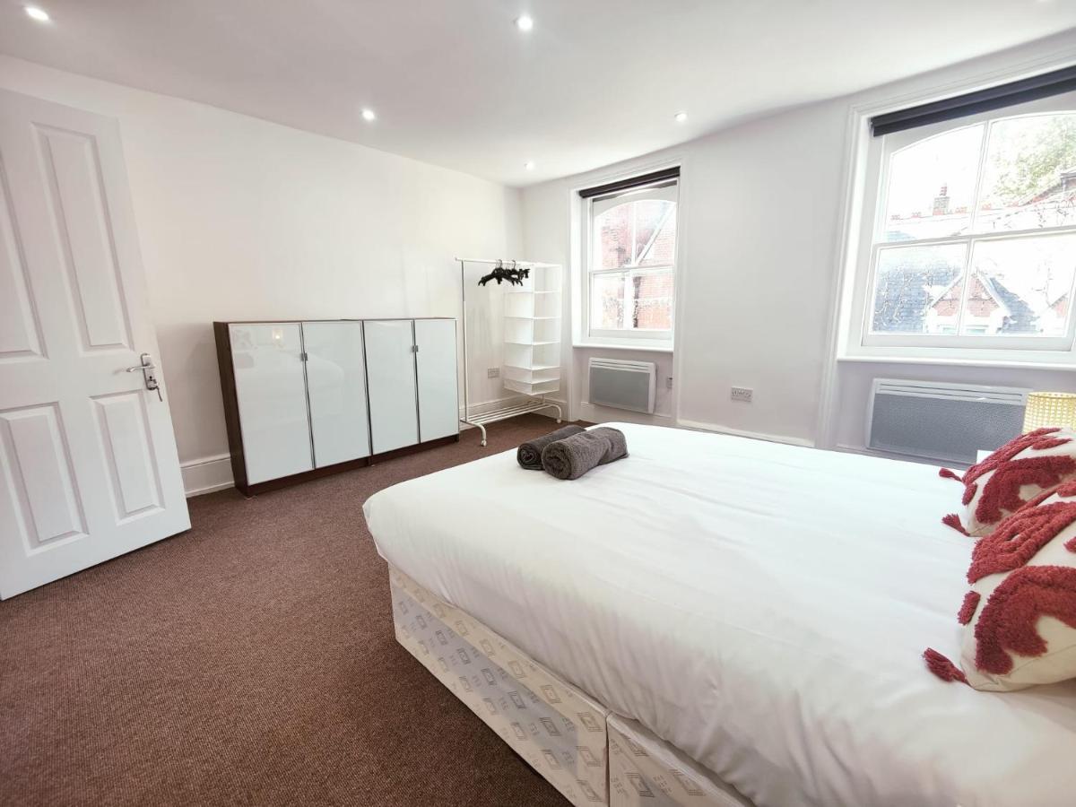 3 Bed Flat Close To Liverpool St & Brick Lane Лондон Экстерьер фото