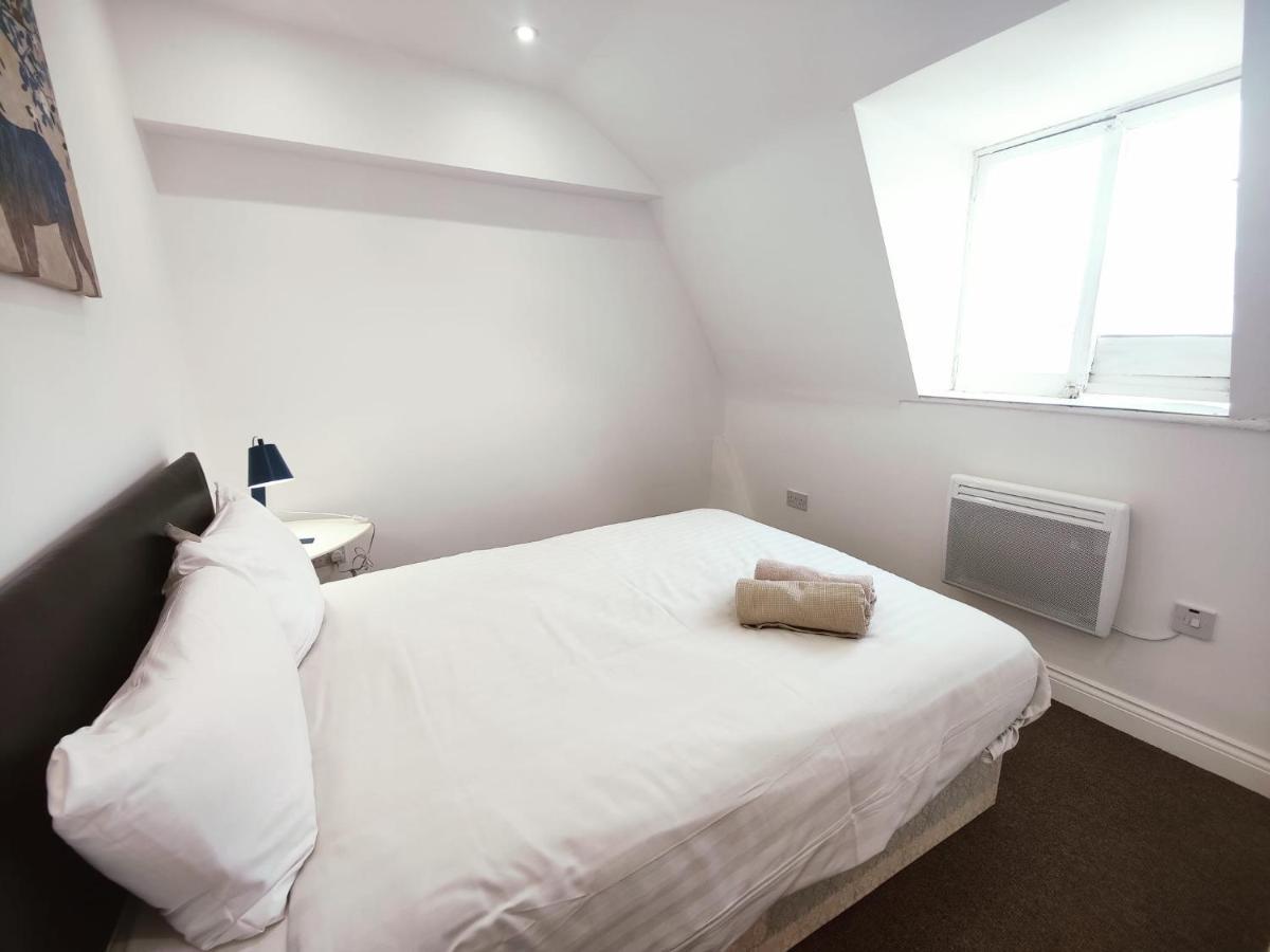 3 Bed Flat Close To Liverpool St & Brick Lane Лондон Экстерьер фото