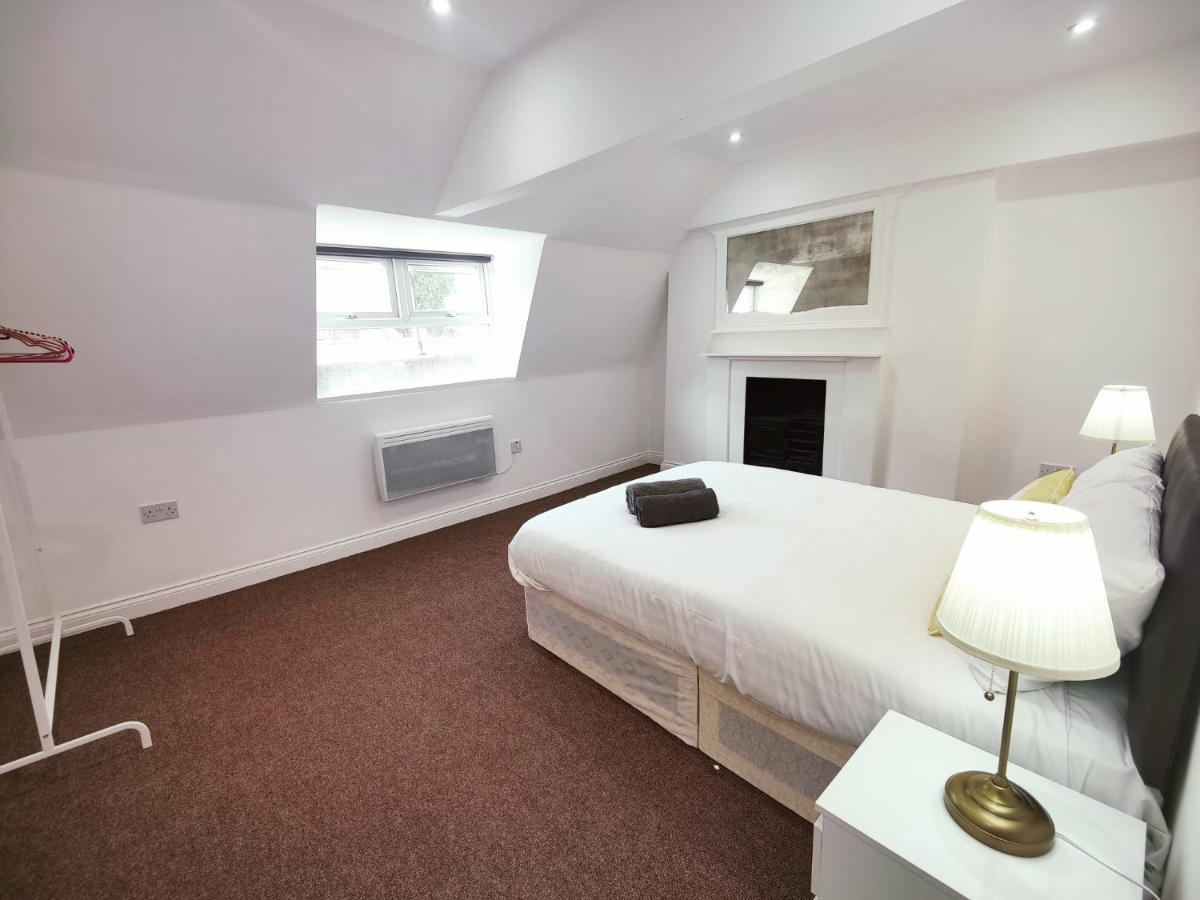 3 Bed Flat Close To Liverpool St & Brick Lane Лондон Экстерьер фото
