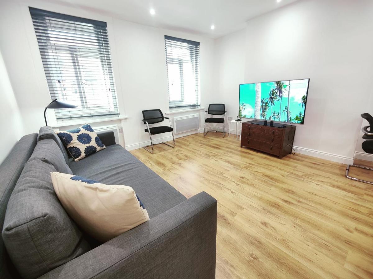 3 Bed Flat Close To Liverpool St & Brick Lane Лондон Экстерьер фото