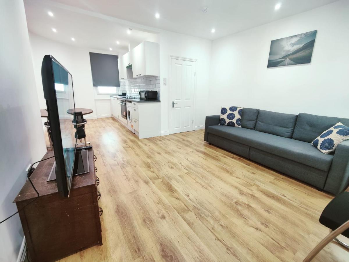 3 Bed Flat Close To Liverpool St & Brick Lane Лондон Экстерьер фото
