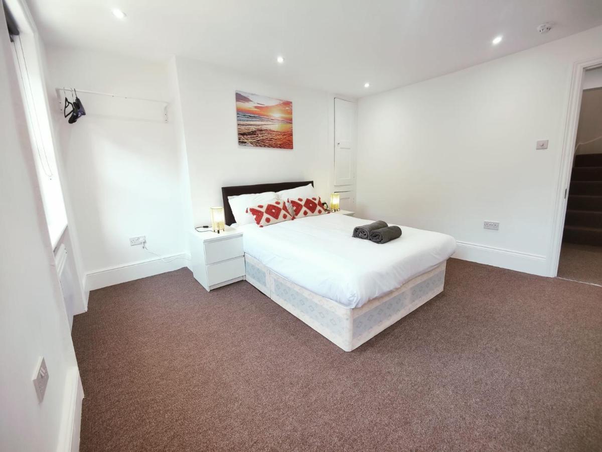 3 Bed Flat Close To Liverpool St & Brick Lane Лондон Экстерьер фото