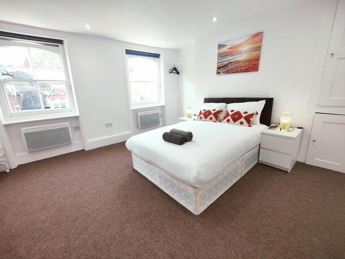 3 Bed Flat Close To Liverpool St & Brick Lane Лондон Экстерьер фото